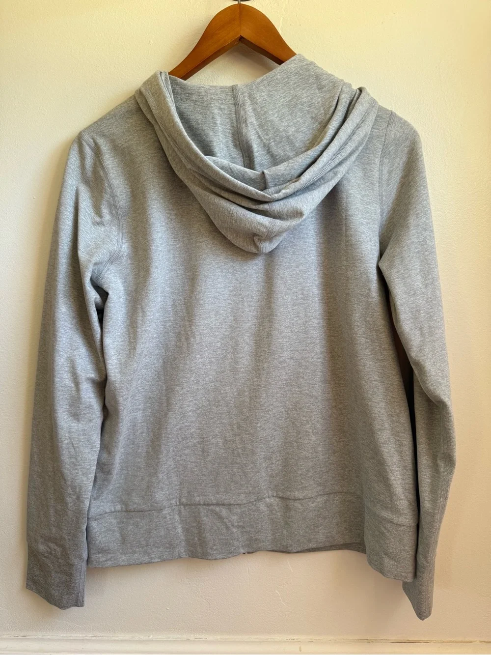 Vuori Halo Performance Hoodie jacket size Small - Picture 7 of 8